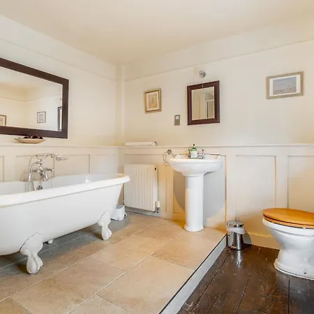 Hébergement de vacances 5 Bed In Hawkshead Oc-Lr134