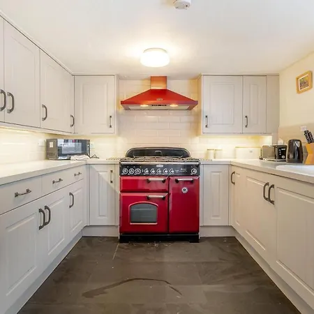 5 Bed In Hawkshead Oc-Lr134 * Hawkshead